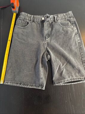 Men's Washed Charcoal Jean Shorts size Medium